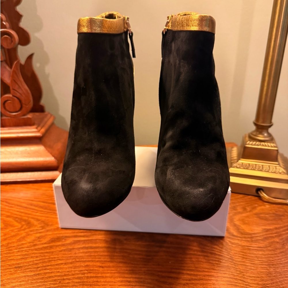 FENDI Black Gold Suede Leather Ankle Heeled Boots Size 37/7 w/Dustbag MSRP $990 - Picture 4 of 14